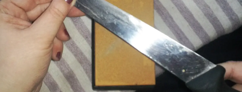 Messer schärfen mit Schleifstein