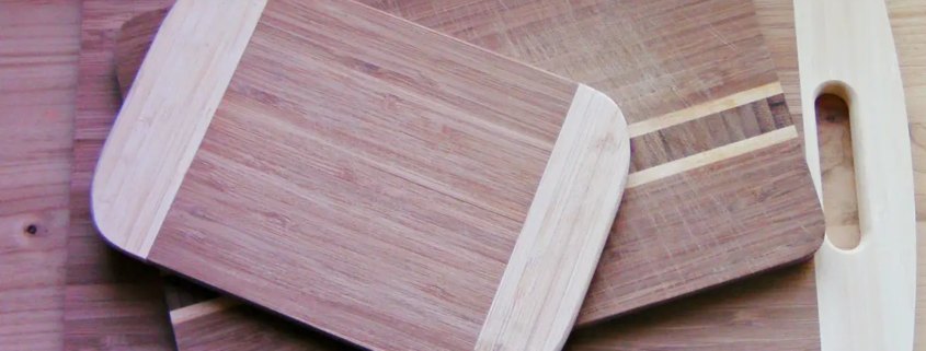 Schneidbretter aus Holz für die Küche
